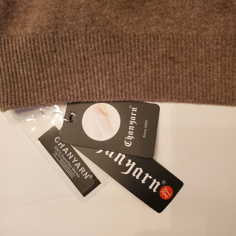 NWT- Chanyarn-  100% Merino Wool-  Sweater - Tan -  XL